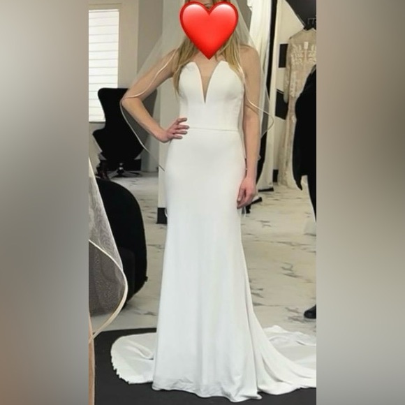 Private Label Ivory Fit & Flare Wedding Gown. NEW - Picture 5 of 9